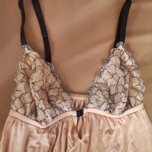 Eberjey lace keyhole cut out modal chemise